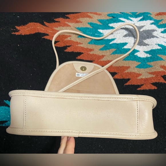 (NWOT)Hunt Club cream all leather crossbody - Picture 5 of 10